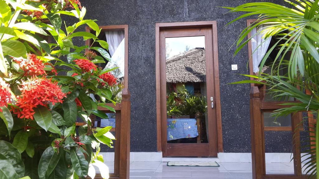 Rose Bungalow Hotel Pemenang Екстериор снимка