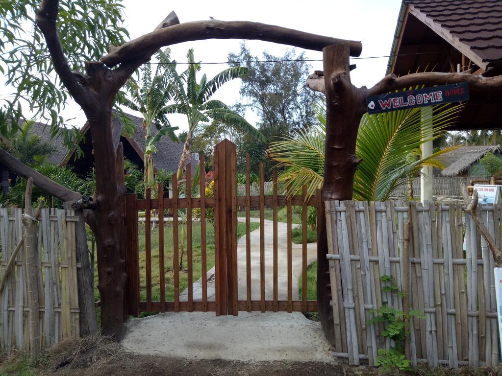 Rose Bungalow Hotel Pemenang Екстериор снимка
