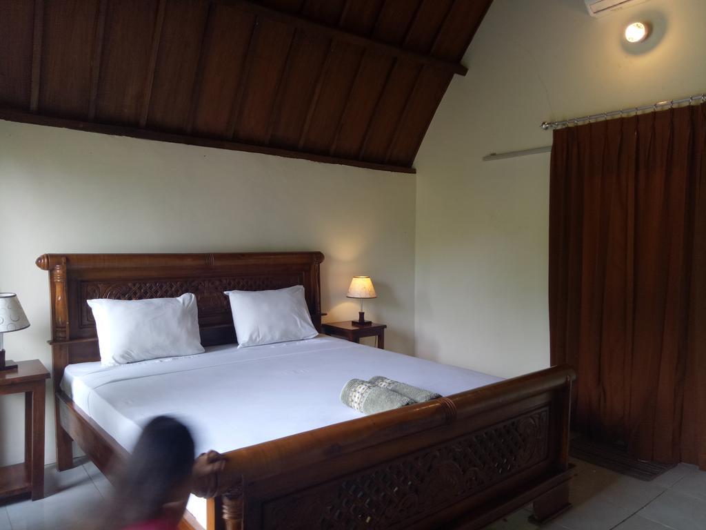 Rose Bungalow Hotel Pemenang Екстериор снимка