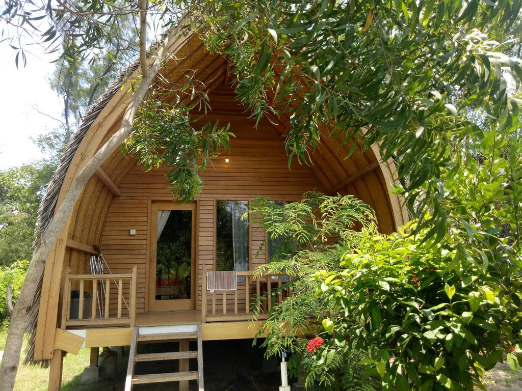 Rose Bungalow Hotel Pemenang Екстериор снимка