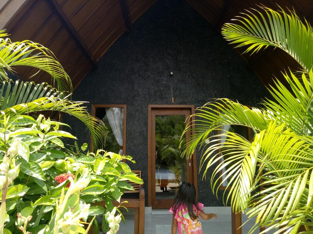 Rose Bungalow Hotel Pemenang Екстериор снимка