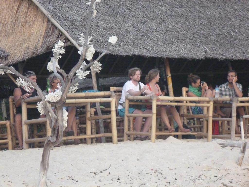 Rose Bungalow Hotel Pemenang Екстериор снимка