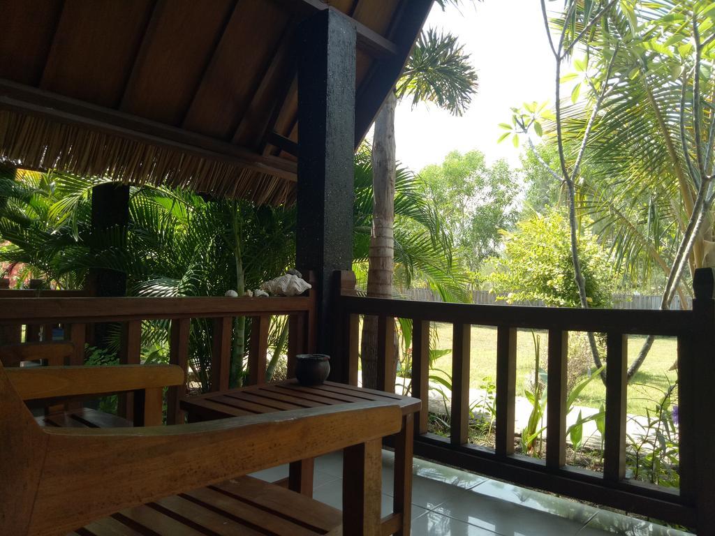 Rose Bungalow Hotel Pemenang Екстериор снимка