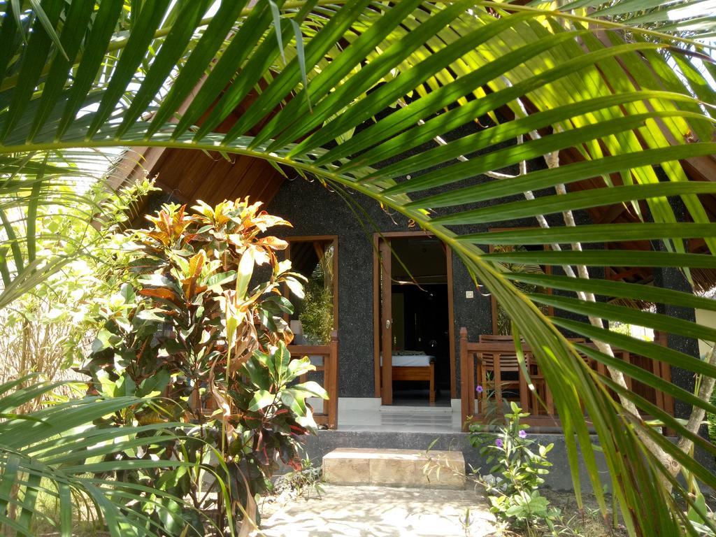 Rose Bungalow Hotel Pemenang Екстериор снимка