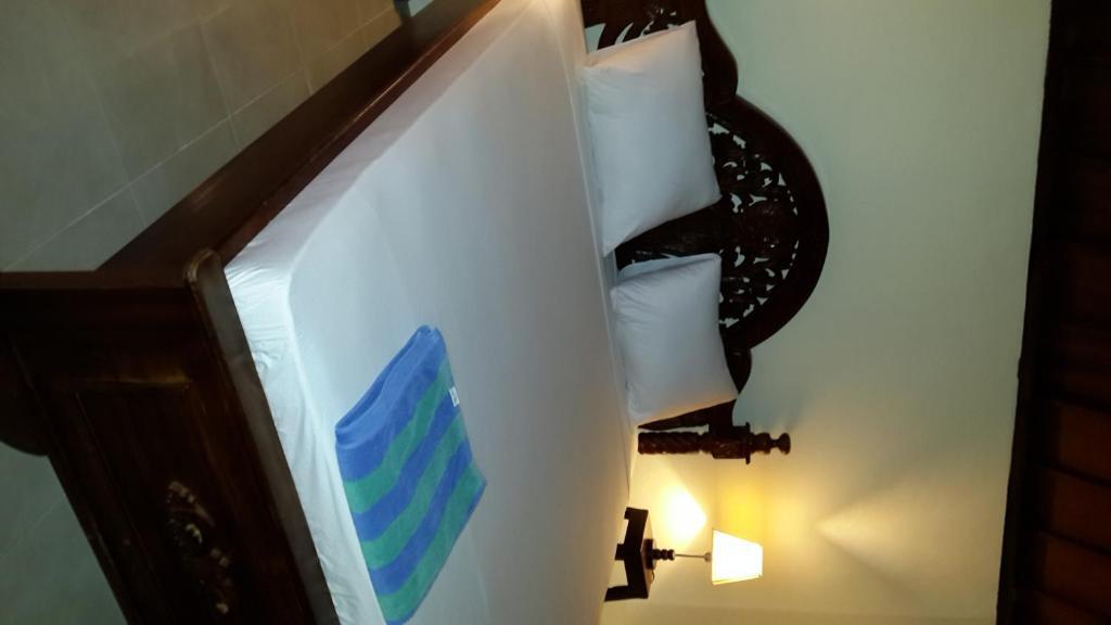 Rose Bungalow Hotel Pemenang Екстериор снимка