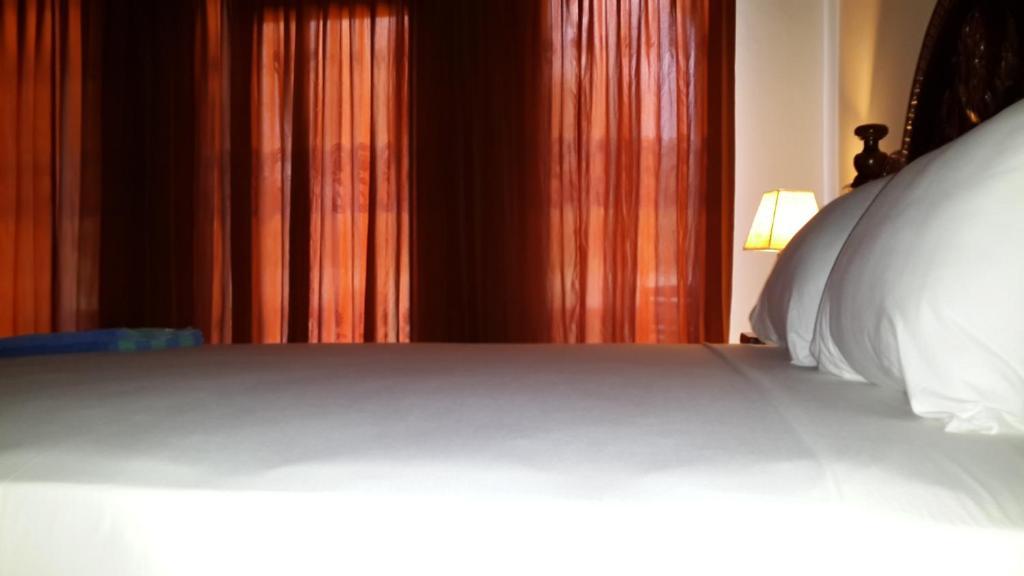 Rose Bungalow Hotel Pemenang Екстериор снимка