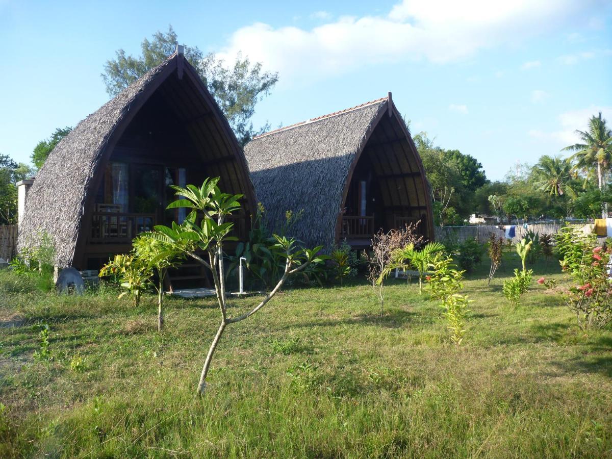 Rose Bungalow Hotel Pemenang Екстериор снимка